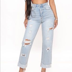 FASHION NOVA BOYFRIEND JEANS DISTRESSED DENIM